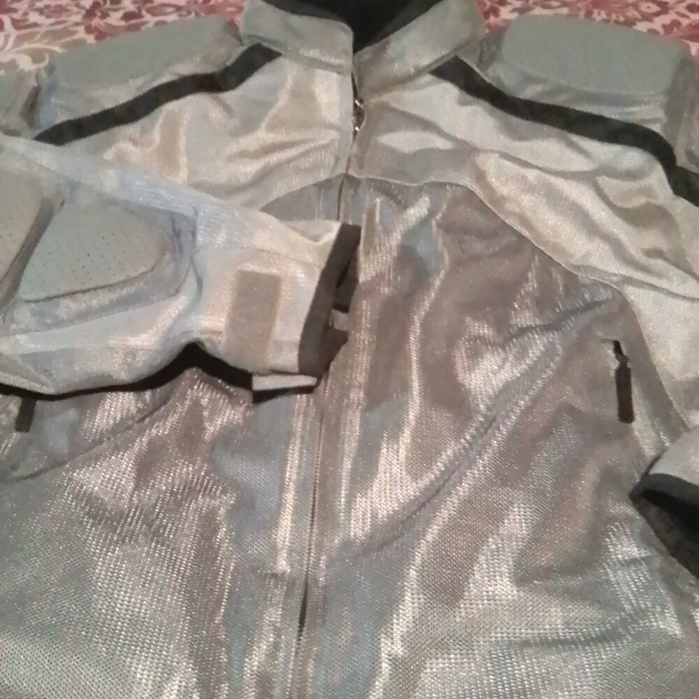 Men's Reflective Performance Jacket in Silver - Picture 2 of 6